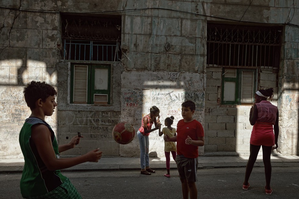 Giocando in L'Avana, Cuba